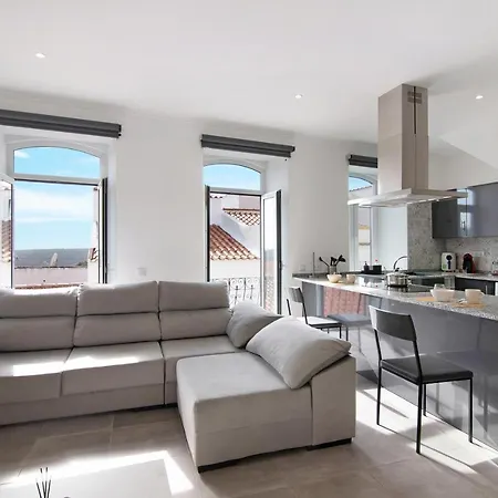 Traditional 3 Bedroom *