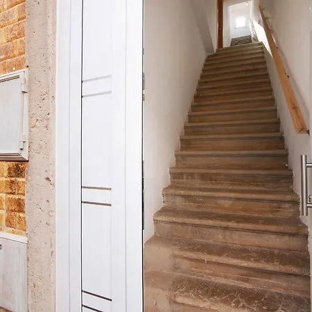 Apartment Traditional 3 Bedroom