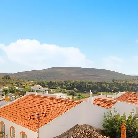 Traditional 3 Bedroom * Alte