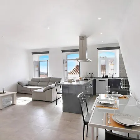 Traditional 3 Bedroom * Alte
