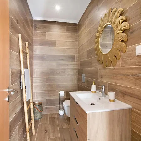 Traditional 3 Bedroom Διαμέρισμα *