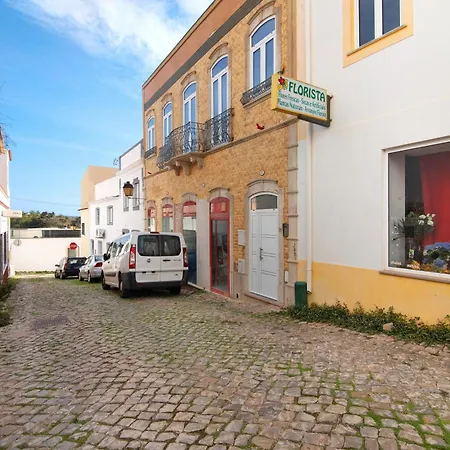 Traditional 3 Bedroom Διαμέρισμα