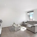 شقة Traditional 3 Bedroom *