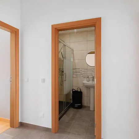 Apartment Traditional 3 Bedroom