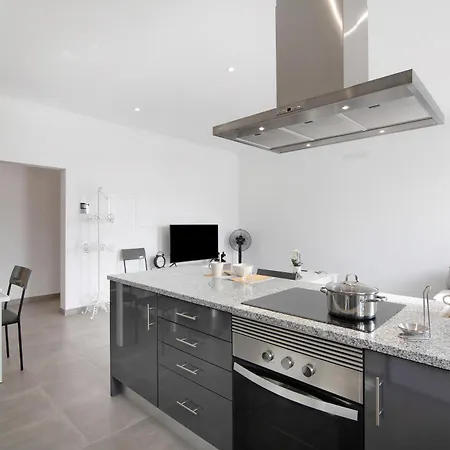 Apartamento Traditional 3 Bedroom