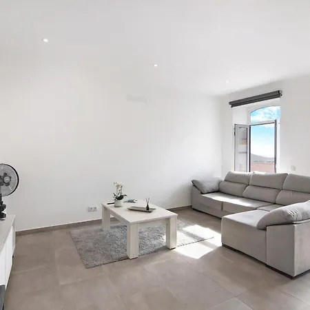 Apartment Traditional 3 Bedroom
