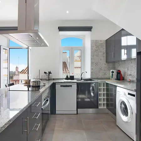 Traditional 3 Bedroom *