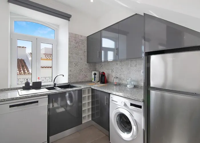 Traditional 3 Bedroom Apartman *