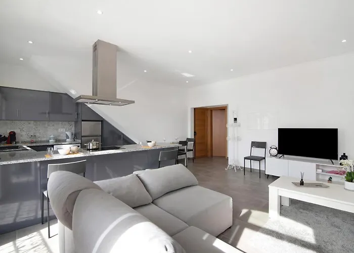 Traditional 3 Bedroom * Alte