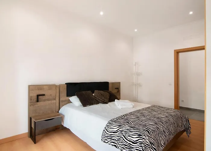 Traditional 3 Bedroom Apartman *