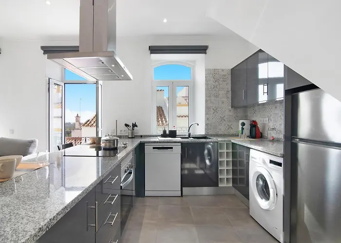 Traditional 3 Bedroom * Alte