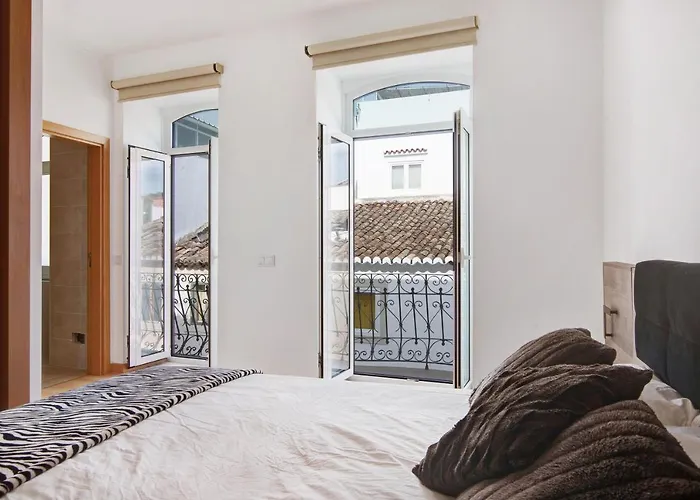 Traditional 3 Bedroom * Alte