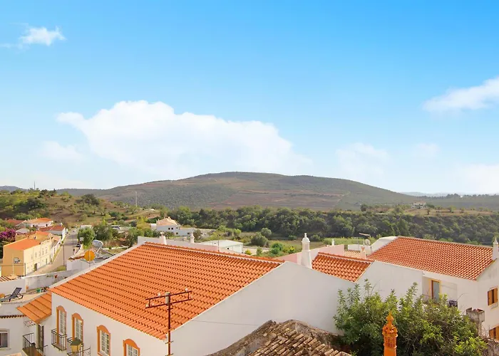 Traditional 3 Bedroom Apartman *